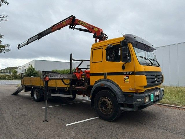 Mercedes-Benz 1827. Kran Palfinger PK13000. - Darus autó: 2 kép. Mercedes-Benz 1827. Kran Palfinger PK13000. - Darus autó: 2 kép.