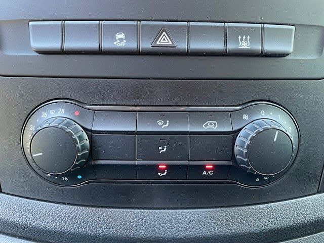Kis furgon Mercedes-Benz Vito 114CDI. Klima. L2.: 13 kép.