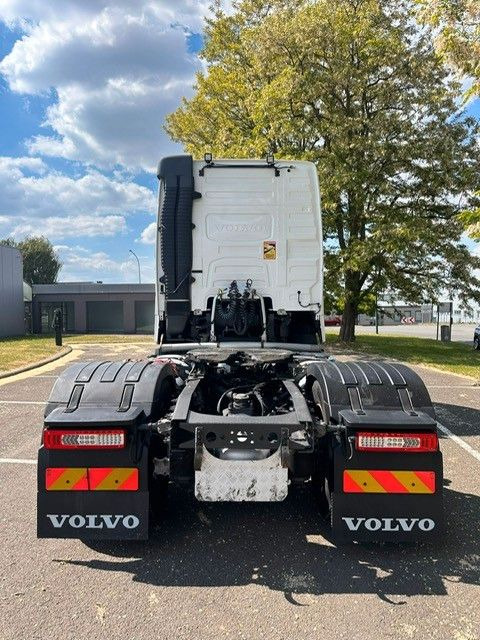 Volvo FH460. Klimaautomatik. Retarder. EU6C.. - Nyergesvontató: 4 kép. Volvo FH460. Klimaautomatik. Retarder. EU6C.. - Nyergesvontató: 4 kép.