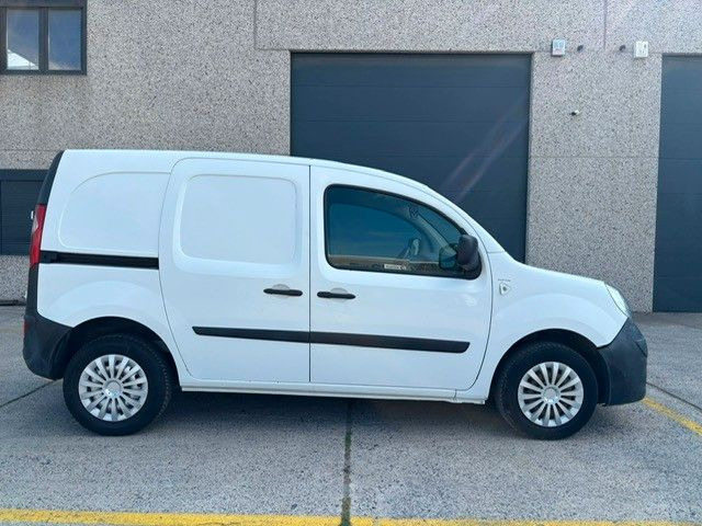 Renault Kangoo 1.5dCi - Kis furgon: 2 kép. Renault Kangoo 1.5dCi - Kis furgon: 2 kép.