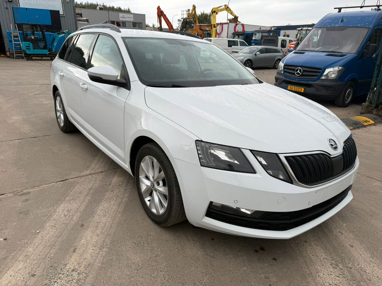 Skoda Octavia 1.6 TDI Klima. Navi. Tempomat. - Kombi: 1 kép. Skoda Octavia 1.6 TDI Klima. Navi. Tempomat. - Kombi: 1 kép.
