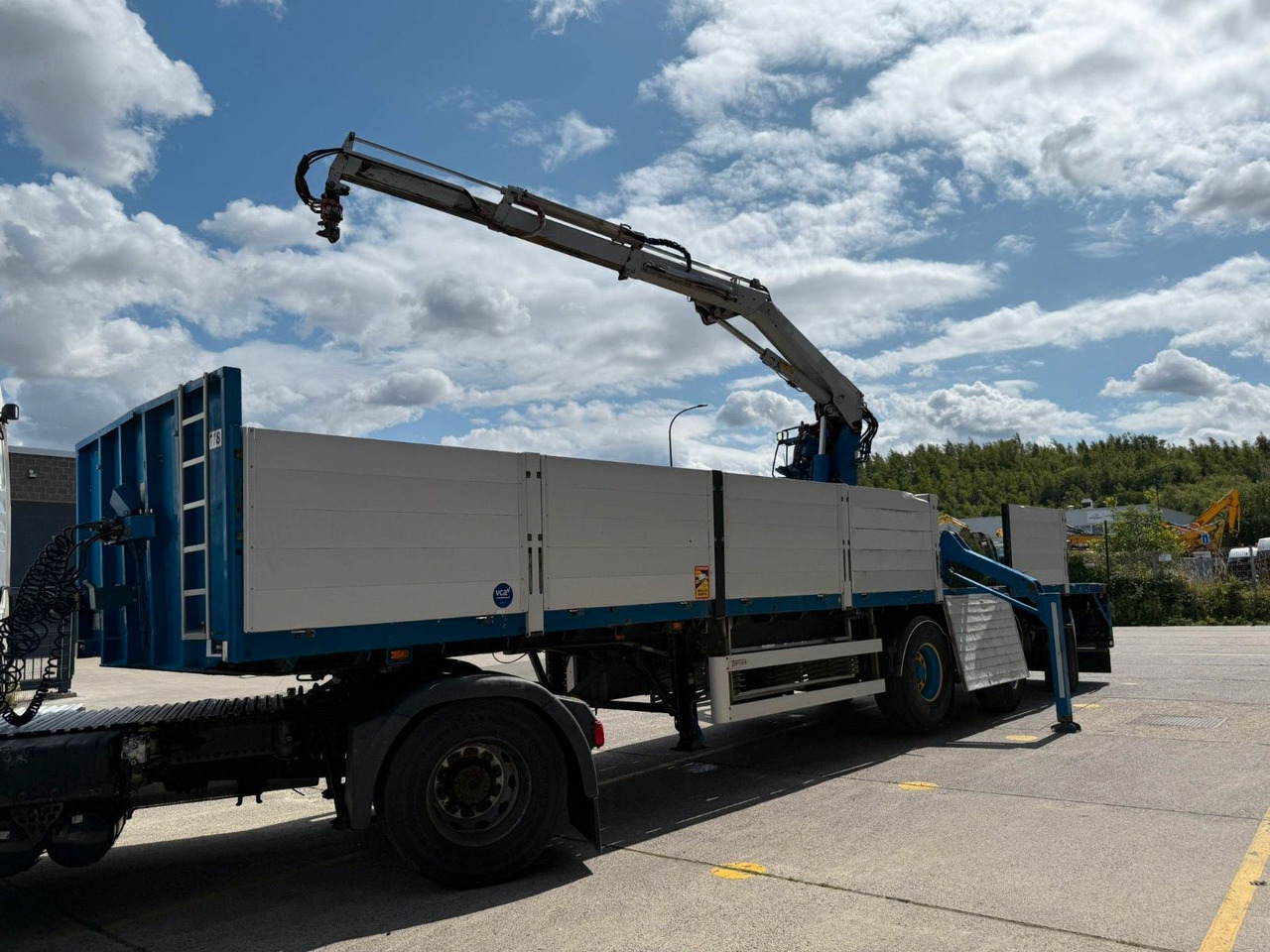Vogelzang. Kran HIAB R165 roto. TUV 10/2025 - Platós félpótkocsi: 3 kép. Vogelzang. Kran HIAB R165 roto. TUV 10/2025 - Platós félpótkocsi: 3 kép.