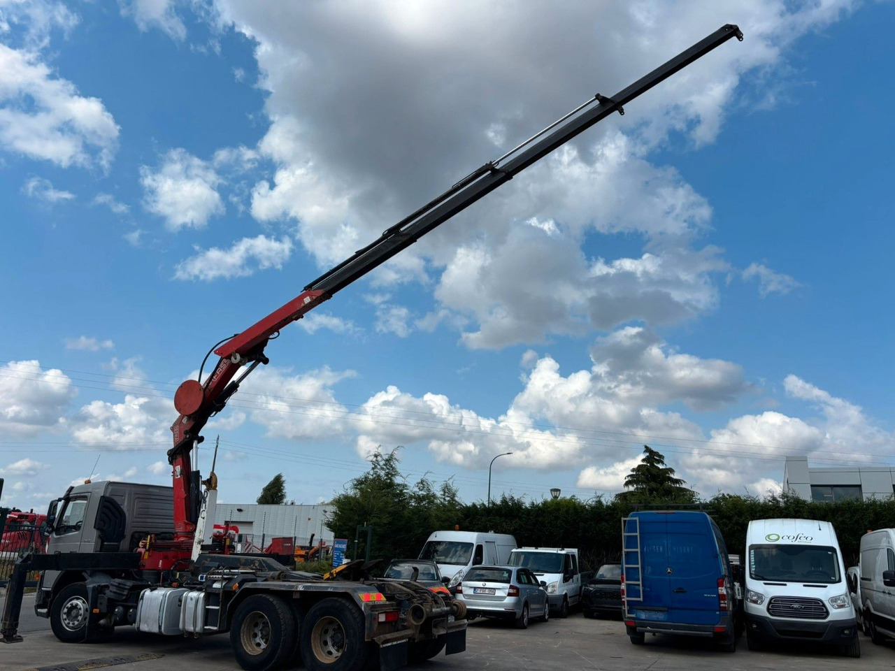 Volvo 6x4. Fassi F195A. Abroll. Funk. Tempomat. - Darus autó: 1 kép. Volvo 6x4. Fassi F195A. Abroll. Funk. Tempomat. - Darus autó: 1 kép.