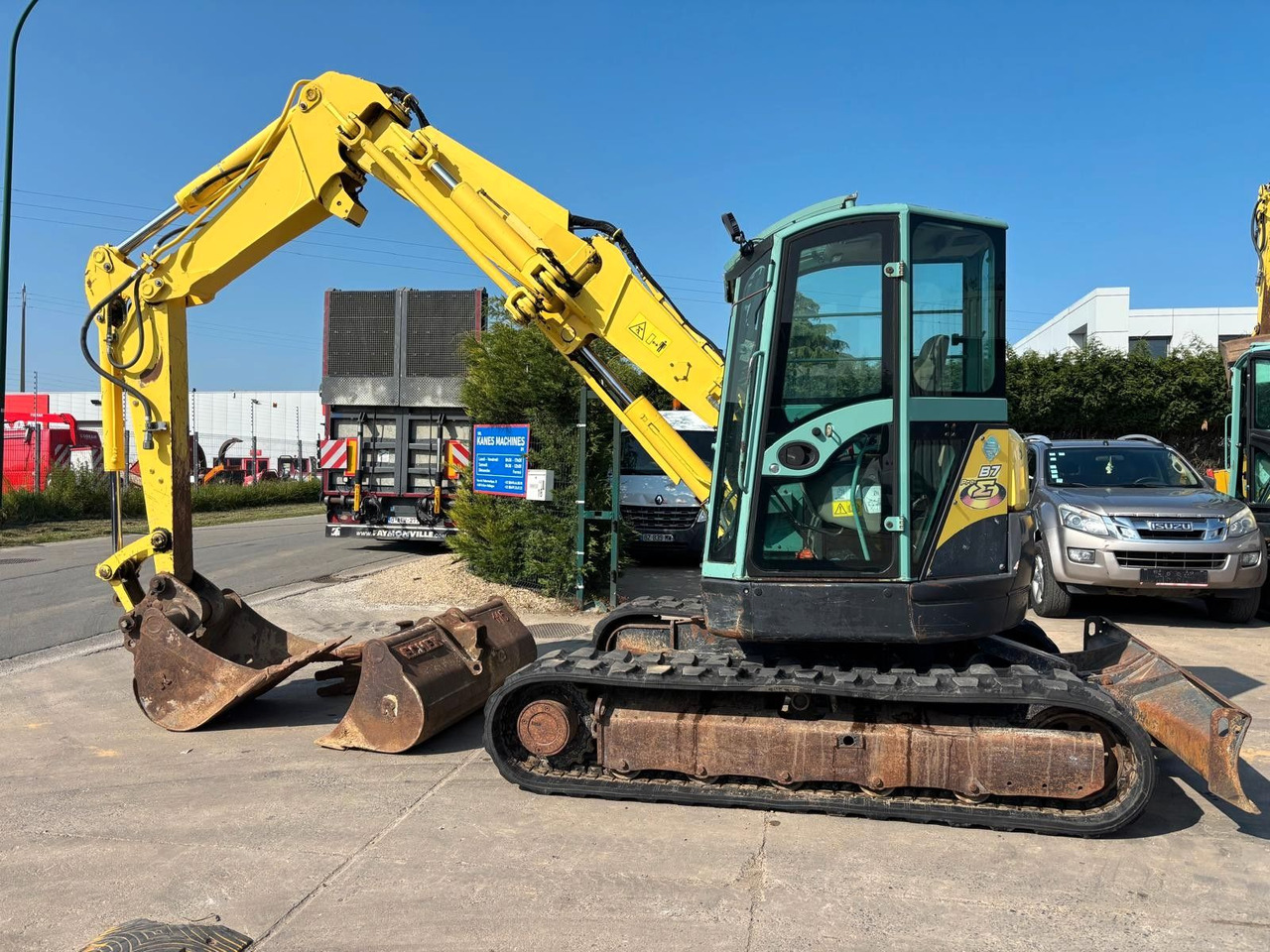Yanmar B7 Sigma. 3 Löffel. - Minikotró: 2 kép. Yanmar B7 Sigma. 3 Löffel. - Minikotró: 2 kép.