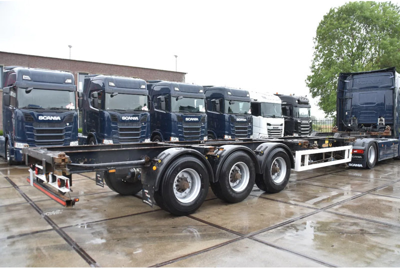 Krone SDC 27 - BPW AXLES - DRUM BRAKES - - Félpótkocsi cserefelépítményes: 2 kép. Krone SDC 27 - BPW AXLES - DRUM BRAKES - - Félpótkocsi cserefelépítményes: 2 kép.
