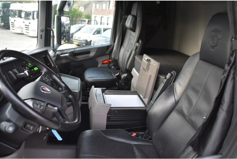 Scania R 460 NGS 6x4NB - SUPER - FULL AIR - RETARDER - 148 TKM - PARK. AIRCO - HYDRAULIC SYSTEM - LED - LEATHER SEATS - EXCELLENT CONDI - Nyergesvontató: 5 kép. Scania R 460 NGS 6x4NB - SUPER - FULL AIR - RETARDER - 148 TKM - PARK. AIRCO - HYDRAULIC SYSTEM - LED - LEATHER SEATS - EXCELLENT CONDI - Nyergesvontató: 5 kép.