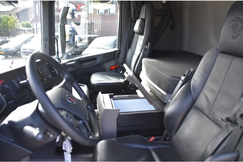 Scania R 460 NGS 6x4NB - SUPER - FULL AIR - RETARDER - 148 TKM - PARK. AIRCO - HYDRAULIC SYSTEM - LED - LEATHER SEATS - EXCELLENT CONDI - Nyergesvontató: 5 kép. Scania R 460 NGS 6x4NB - SUPER - FULL AIR - RETARDER - 148 TKM - PARK. AIRCO - HYDRAULIC SYSTEM - LED - LEATHER SEATS - EXCELLENT CONDI - Nyergesvontató: 5 kép.