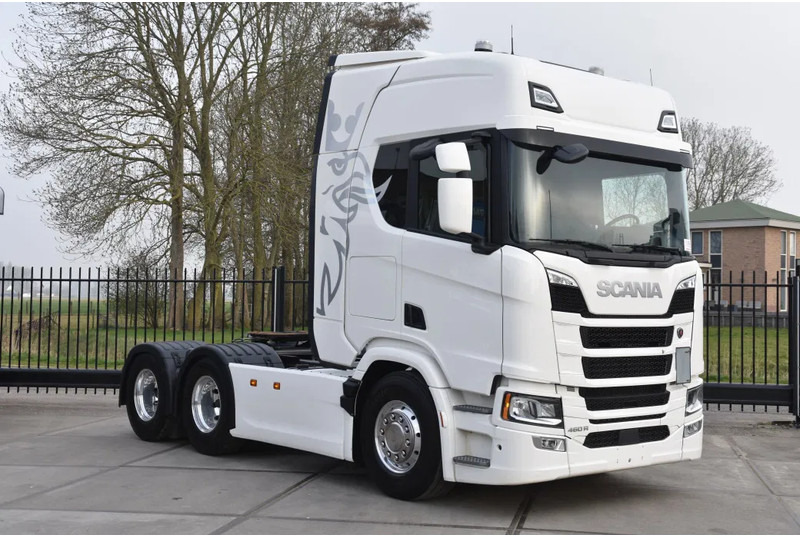 Scania R 460 NGS 6x4NB - SUPER - FULL AIR - RETARDER - 148 TKM - PARK. AIRCO - HYDRAULIC SYSTEM - LED - LEATHER SEATS - EXCELLENT CONDI - Nyergesvontató: 1 kép. Scania R 460 NGS 6x4NB - SUPER - FULL AIR - RETARDER - 148 TKM - PARK. AIRCO - HYDRAULIC SYSTEM - LED - LEATHER SEATS - EXCELLENT CONDI - Nyergesvontató: 1 kép.