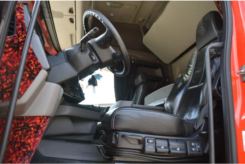 Scania R450 NGS 4x2NB - RETARDER - FULL AIR - PARK. AIRCO - PTO - LEATHER SEATS - 2 x FUEL TANKS - EXCELLENT CONDITION - - Nyergesvontató: 4 kép. Scania R450 NGS 4x2NB - RETARDER - FULL AIR - PARK. AIRCO - PTO - LEATHER SEATS - 2 x FUEL TANKS - EXCELLENT CONDITION - - Nyergesvontató: 4 kép.