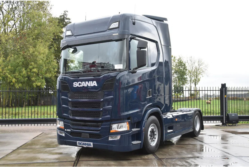 Scania S450 NGS 4x2NB - FULL AIR - 724 TKM - RETARDER - PARK. AIRCO - 2 x FUEL TANKS - TOP CONDITION - - Nyergesvontató: 1 kép. Scania S450 NGS 4x2NB - FULL AIR - 724 TKM - RETARDER - PARK. AIRCO - 2 x FUEL TANKS - TOP CONDITION - - Nyergesvontató: 1 kép.