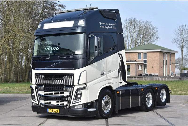 Volvo FH 16.750 Globetrotter XL 6x2 - RETARDER - FULL AIR - PARK. AIRCO - DYNAMIC STEERING - SLIDING FIFTH WHEEL - ALCOA'S - TOP CONDI - Nyergesvontató: 2 kép. Volvo FH 16.750 Globetrotter XL 6x2 - RETARDER - FULL AIR - PARK. AIRCO - DYNAMIC STEERING - SLIDING FIFTH WHEEL - ALCOA'S - TOP CONDI - Nyergesvontató: 2 kép.