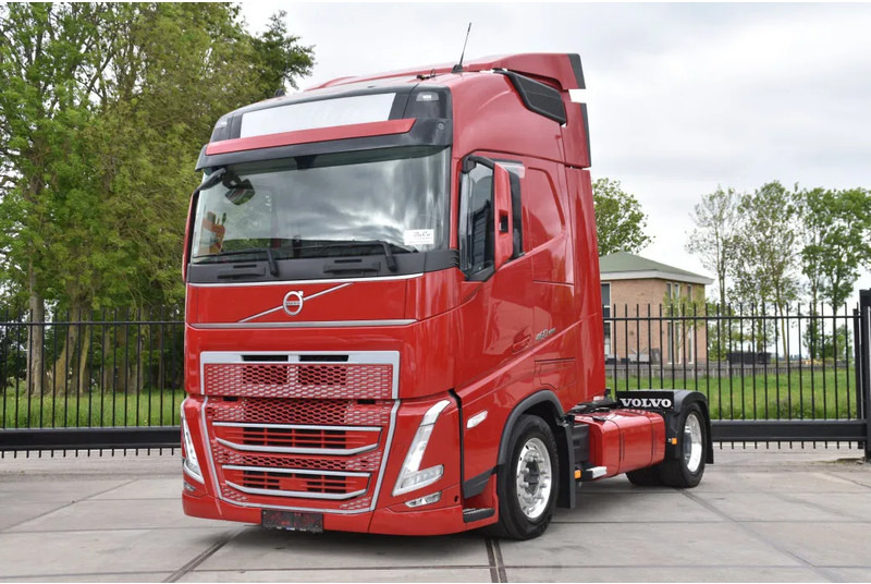 Volvo FH 460 Globe 4x2 - MEGA - 127 TKM - FULL AIR - PARK. AIRCO - 2 x FUEL TANKS - ALCOA'S - LED LIGHTS - LIKE NEW - - Nyergesvontató: 2 kép. Volvo FH 460 Globe 4x2 - MEGA - 127 TKM - FULL AIR - PARK. AIRCO - 2 x FUEL TANKS - ALCOA'S - LED LIGHTS - LIKE NEW - - Nyergesvontató: 2 kép.