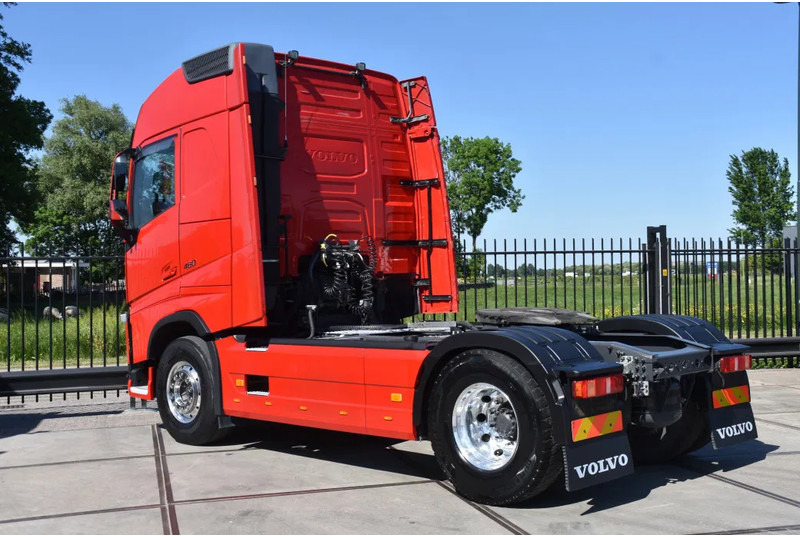 Volvo FH 460 Globe 4x2 - RETARDER- HYDRAULIC SYSTEM - 718 TKM - AIRCO - DIFF. LOCK - PTO - GOOD CONDITION - - Nyergesvontató: 3 kép. Volvo FH 460 Globe 4x2 - RETARDER- HYDRAULIC SYSTEM - 718 TKM - AIRCO - DIFF. LOCK - PTO - GOOD CONDITION - - Nyergesvontató: 3 kép.