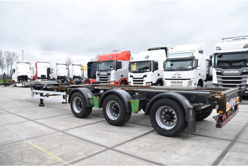 Renders ROC 16.27 CC - X STEERING - BPW AXLES - DISC BRAKES - - Félpótkocsi cserefelépítményes: 3 kép. Renders ROC 16.27 CC - X STEERING - BPW AXLES - DISC BRAKES - - Félpótkocsi cserefelépítményes: 3 kép.