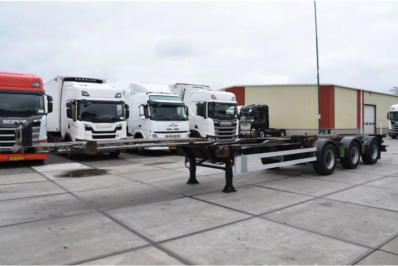 Renders ROC 16.27 CC - X STEERING - BPW AXLES - DISC BRAKES - - Félpótkocsi cserefelépítményes: 4 kép. Renders ROC 16.27 CC - X STEERING - BPW AXLES - DISC BRAKES - - Félpótkocsi cserefelépítményes: 4 kép.