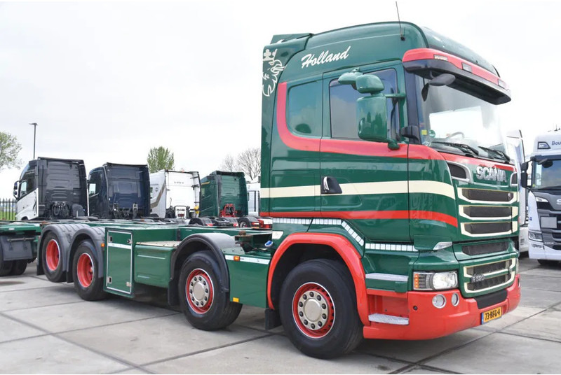 Scania R520 HL V8 8x2 - EURO 6 - MANUAL - RETARDER - WHEELBASE: 510 cm - 10 TONS FRONT AXLE - XENON - - Cserefelépítményes teherautó: 2 kép. Scania R520 HL V8 8x2 - EURO 6 - MANUAL - RETARDER - WHEELBASE: 510 cm - 10 TONS FRONT AXLE - XENON - - Cserefelépítményes teherautó: 2 kép.