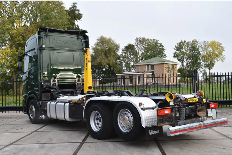 Scania S500 NGS 6x2*4 - HOOKLIFT - RETARDER - 375 TKM - PARK. AIRCO - WHEELBASE: 475 CM - PTO - EXCELLENT CONDITION - - Horgos rakodó teherautó: 3 kép. Scania S500 NGS 6x2*4 - HOOKLIFT - RETARDER - 375 TKM - PARK. AIRCO - WHEELBASE: 475 CM - PTO - EXCELLENT CONDITION - - Horgos rakodó teherautó: 3 kép.