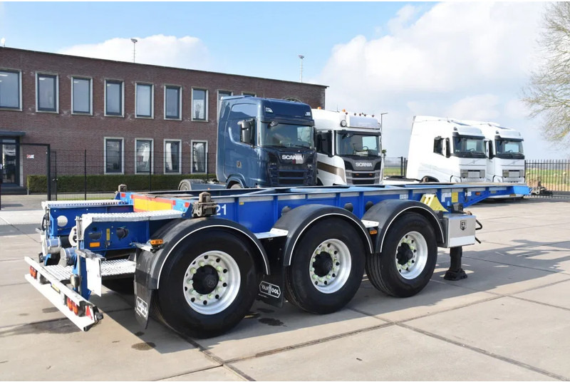 Van Hool A3C002 - ADR FL - 20 FT SWAP - LIFT AXLE - BPW AXLES - DISC BRAKES - 3180 KG EMPTY WEIGHT ! - Félpótkocsi cserefelépítményes: 2 kép. Van Hool A3C002 - ADR FL - 20 FT SWAP - LIFT AXLE - BPW AXLES - DISC BRAKES - 3180 KG EMPTY WEIGHT ! - Félpótkocsi cserefelépítményes: 2 kép.