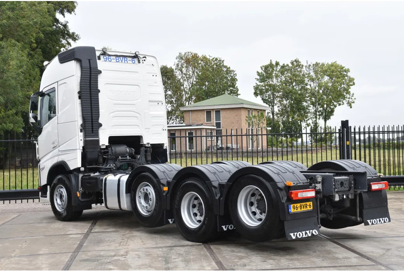Volvo FH 500 Globe 8x2/4 - 147 TKM - PARK. AIRCO - 10 TONS FRONT AXLE - LEATHER SEATS - PTO - LED LIGHTS - TOP CONDITION - - Alvaz teherautó: 3 kép. Volvo FH 500 Globe 8x2/4 - 147 TKM - PARK. AIRCO - 10 TONS FRONT AXLE - LEATHER SEATS - PTO - LED LIGHTS - TOP CONDITION - - Alvaz teherautó: 3 kép.