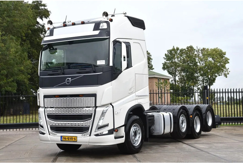 Volvo FH 500 Globe 8x2/4 - 147 TKM - PARK. AIRCO - 10 TONS FRONT AXLE - LEATHER SEATS - PTO - LED LIGHTS - TOP CONDITION - - Alvaz teherautó: 2 kép. Volvo FH 500 Globe 8x2/4 - 147 TKM - PARK. AIRCO - 10 TONS FRONT AXLE - LEATHER SEATS - PTO - LED LIGHTS - TOP CONDITION - - Alvaz teherautó: 2 kép.