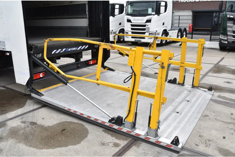 Volvo FL 280 4x2 + BOX - 163 TKM - AIRCO - DOUBLE CARGOFLOOR - ELEVATOR - REMOTE CONTROL - CAMERA - - Dobozos felépítményű teherautó: 4 kép. Volvo FL 280 4x2 + BOX - 163 TKM - AIRCO - DOUBLE CARGOFLOOR - ELEVATOR - REMOTE CONTROL - CAMERA - - Dobozos felépítményű teherautó: 4 kép.