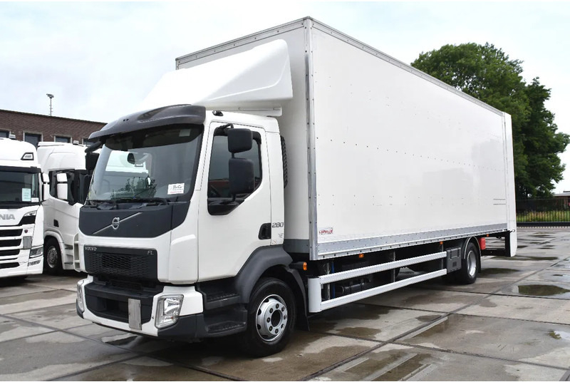 Volvo FL 280 4x2 + BOX - 294 TKM - AIRCO - DOUBLE CARGOFLOOR - ELEVATOR - REMOTE CONTROL - CAMERA - - Dobozos felépítményű teherautó: 1 kép. Volvo FL 280 4x2 + BOX - 294 TKM - AIRCO - DOUBLE CARGOFLOOR - ELEVATOR - REMOTE CONTROL - CAMERA - - Dobozos felépítményű teherautó: 1 kép.