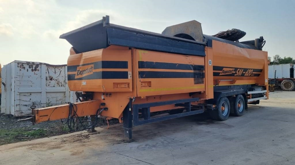 Doppstadt SM 620 - Osztályozó berendezés: 3 kép. Doppstadt SM 620 - Osztályozó berendezés: 3 kép.