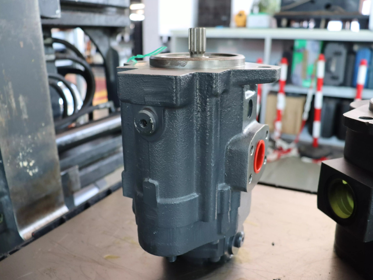 CASAPPA DVP 7,8-C1S5-LMD - Hidraulikus szivattyú - Anyagmozgató gép: 1 kép. CASAPPA DVP 7,8-C1S5-LMD - Hidraulikus szivattyú - Anyagmozgató gép: 1 kép.