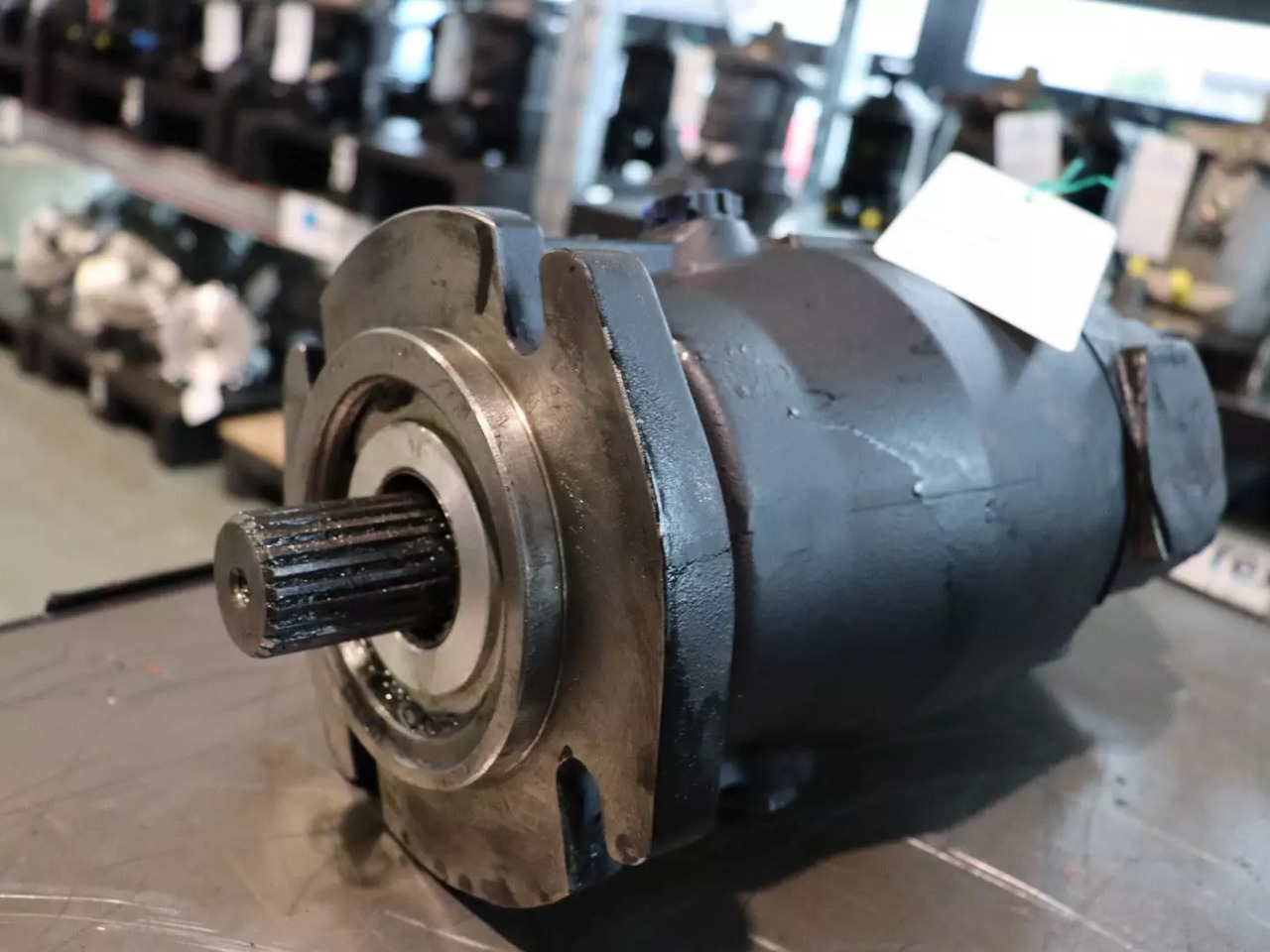 DANFOSS / SAUER SMF 23 - Hidraulikus motor - Építőipari gépek: 1 kép. DANFOSS / SAUER SMF 23 - Hidraulikus motor - Építőipari gépek: 1 kép.