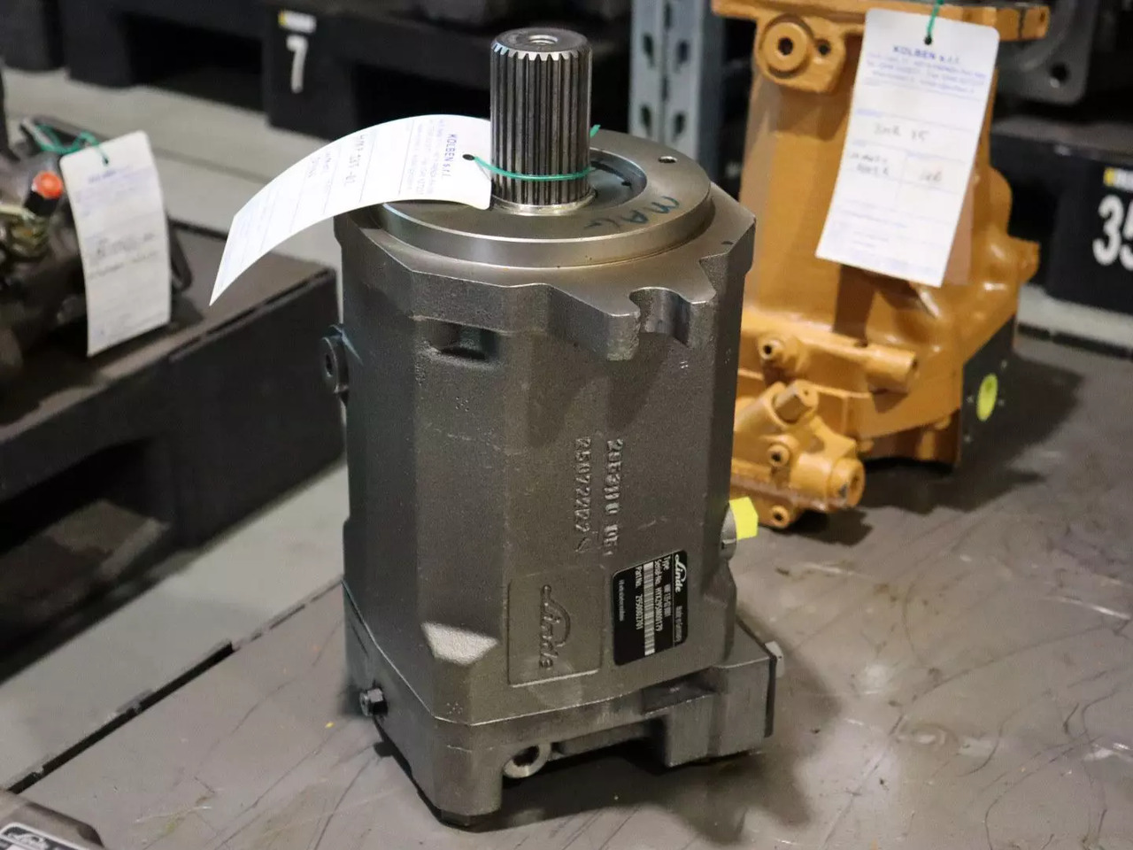 LINDE HMF 135-02 - Hidraulikus motor - Építőipari gépek: 1 kép. LINDE HMF 135-02 - Hidraulikus motor - Építőipari gépek: 1 kép.