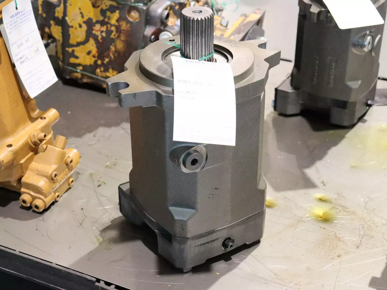 LINDE HMF 135-02 - Hidraulikus motor - Építőipari gépek: 3 kép. LINDE HMF 135-02 - Hidraulikus motor - Építőipari gépek: 3 kép.