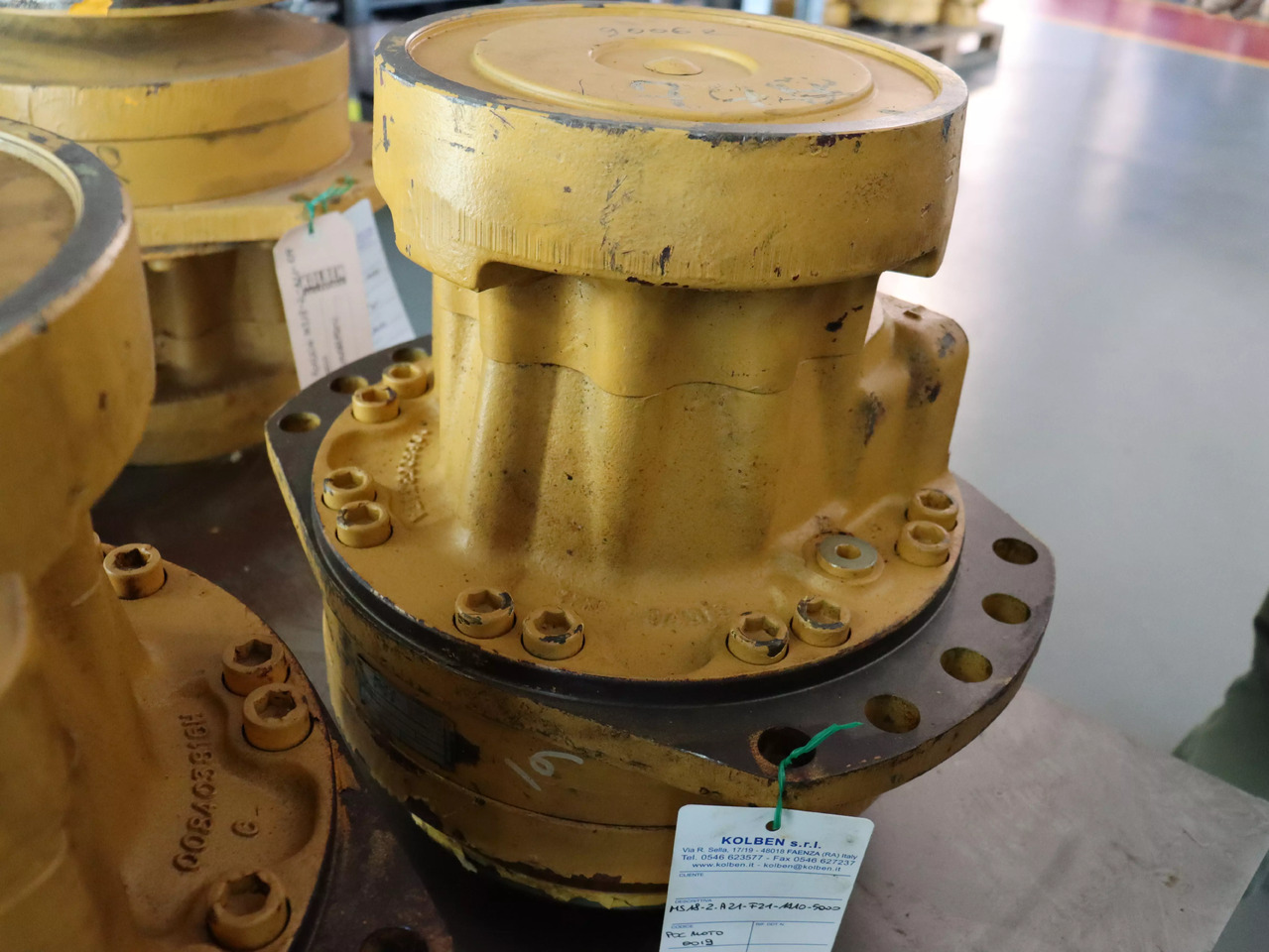 POCLAIN MS18-2-A21-F21-1410-5000 - Hidraulikus motor - Építőipari gépek: 2 kép. POCLAIN MS18-2-A21-F21-1410-5000 - Hidraulikus motor - Építőipari gépek: 2 kép.