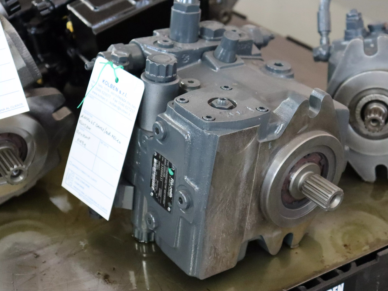 REXROTH A10VG45DA1D2/10R-NSC10F015SH - Hidraulikus szivattyú - Anyagmozgató gép: 1 kép. REXROTH A10VG45DA1D2/10R-NSC10F015SH - Hidraulikus szivattyú - Anyagmozgató gép: 1 kép.