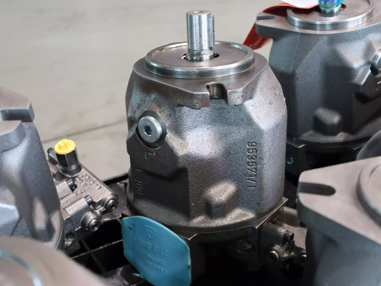 REXROTH A10VSO28DFR/31R-PPA12N00 - Hidraulikus szivattyú - Anyagmozgató gép: 1 kép. REXROTH A10VSO28DFR/31R-PPA12N00 - Hidraulikus szivattyú - Anyagmozgató gép: 1 kép.