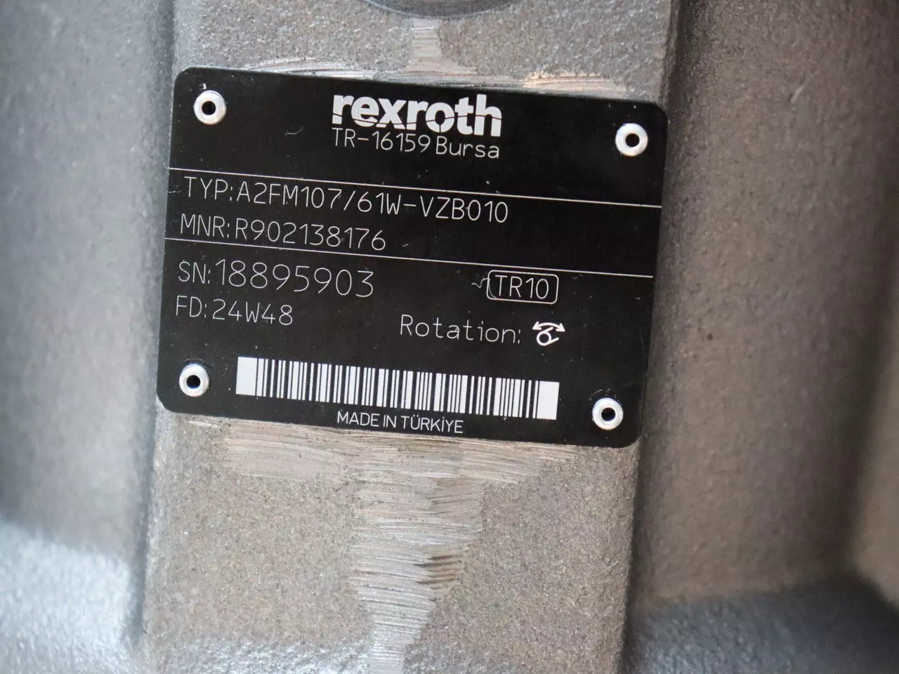 REXROTH A2FM107/61W-VZB010 - Hidraulikus motor - Építőipari gépek: 5 kép. REXROTH A2FM107/61W-VZB010 - Hidraulikus motor - Építőipari gépek: 5 kép.