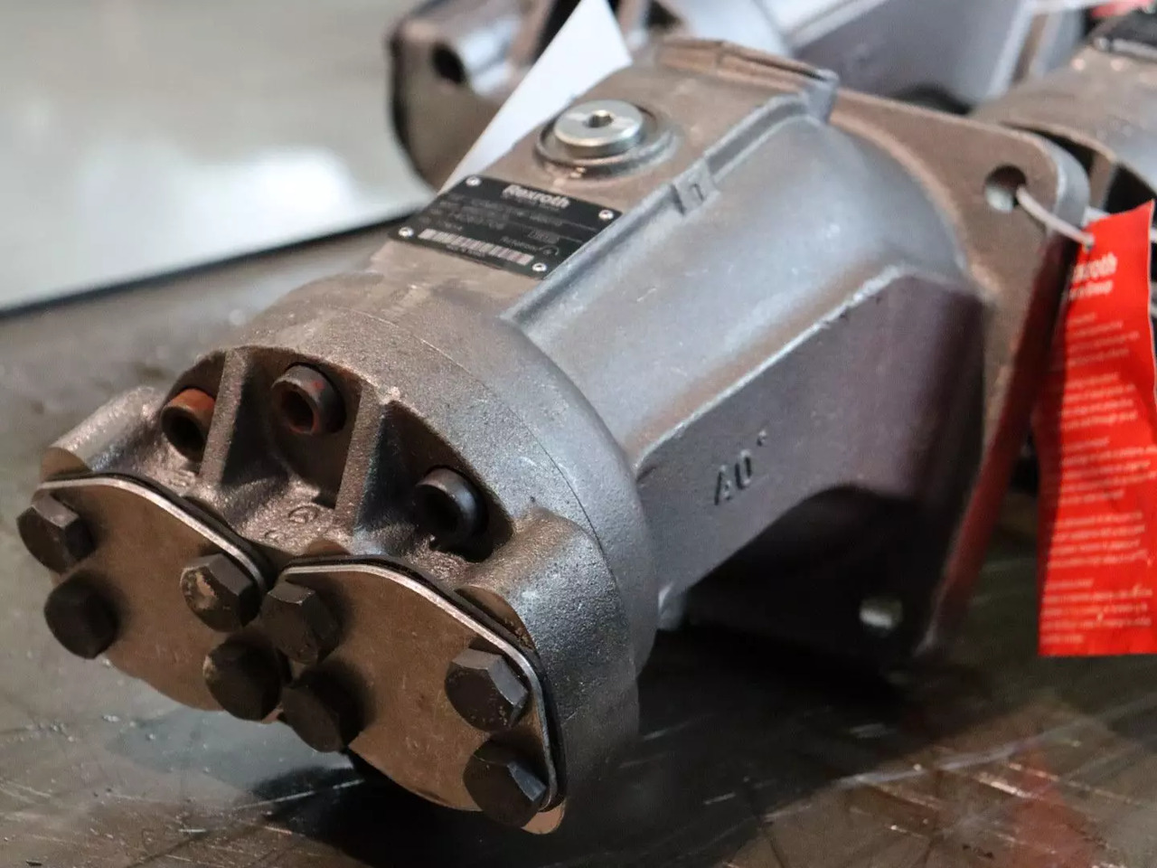 REXROTH A2FM80/61W-VAB010 - Hidraulikus motor - Építőipari gépek: 2 kép. REXROTH A2FM80/61W-VAB010 - Hidraulikus motor - Építőipari gépek: 2 kép.