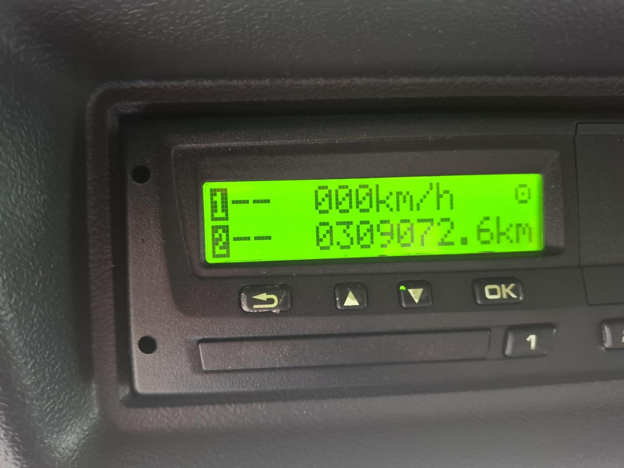 SCANIA SCANIA P250 Fourgon Hayon - Alvaz teherautó: 5 kép. SCANIA SCANIA P250 Fourgon Hayon - Alvaz teherautó: 5 kép.