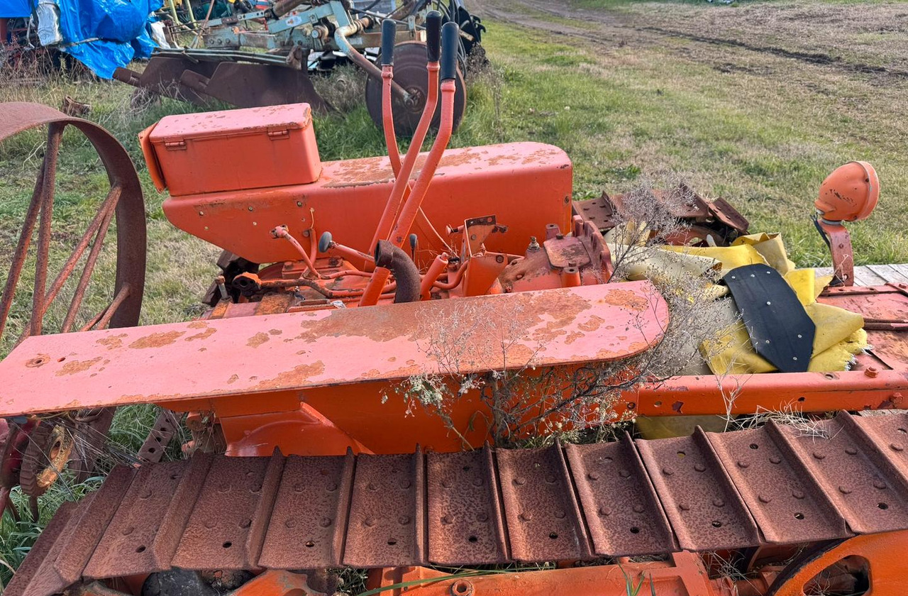 Fiat 352 - Traktor: 3 kép. Fiat 352 - Traktor: 3 kép.