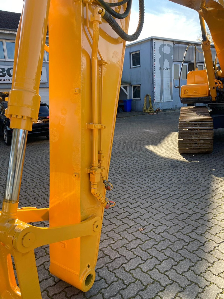 HYUNDAI Robex 290 NLC-7A spare parts carrier - Alkatrész - Lánctalpas kotró: 4 kép. HYUNDAI Robex 290 NLC-7A spare parts carrier - Alkatrész - Lánctalpas kotró: 4 kép.