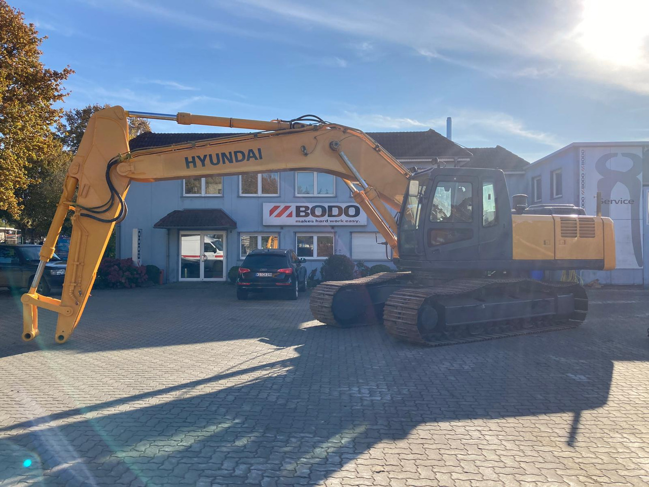 HYUNDAI Robex 290 NLC-7A spare parts carrier - Alkatrész - Lánctalpas kotró: 3 kép. HYUNDAI Robex 290 NLC-7A spare parts carrier - Alkatrész - Lánctalpas kotró: 3 kép.