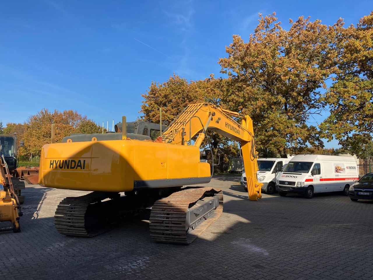 HYUNDAI Robex 290 NLC-7A spare parts carrier - Alkatrész - Lánctalpas kotró: 5 kép. HYUNDAI Robex 290 NLC-7A spare parts carrier - Alkatrész - Lánctalpas kotró: 5 kép.