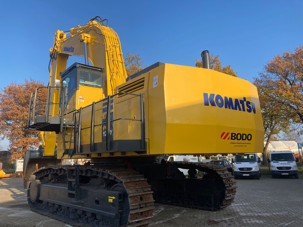 KOMATSU PC1250-7 - Lánctalpas kotró: 2 kép. KOMATSU PC1250-7 - Lánctalpas kotró: 2 kép.