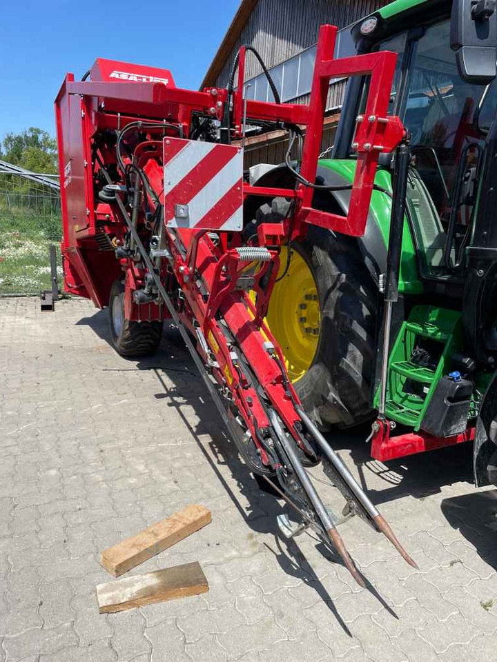ASA-Lift Combi-1010C - Szőlőkombájn: 1 kép. ASA-Lift Combi-1010C - Szőlőkombájn: 1 kép.