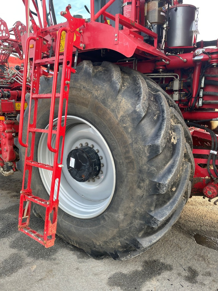 Grimme REXOR 630 Rüttelschar FM - Talajművelő gep: 5 kép. Grimme REXOR 630 Rüttelschar FM - Talajművelő gep: 5 kép.