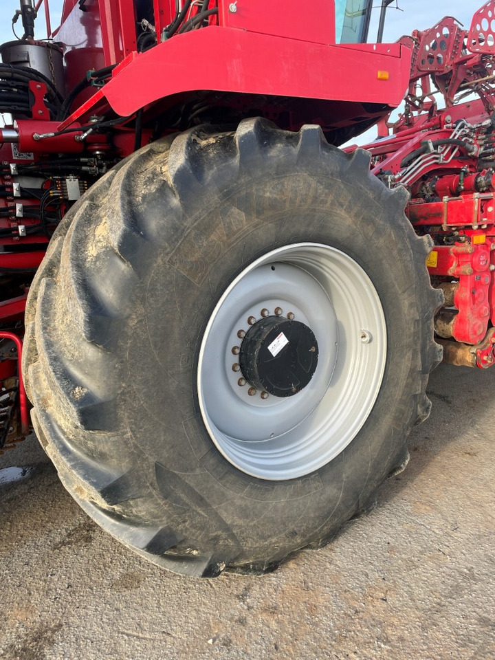 Grimme REXOR 630 Rüttelschar FM - Talajművelő gep: 2 kép. Grimme REXOR 630 Rüttelschar FM - Talajművelő gep: 2 kép.