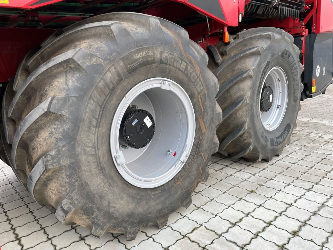 Grimme REXOR 6300 Platinum - Talajművelő gep: 4 kép. Grimme REXOR 6300 Platinum - Talajművelő gep: 4 kép.