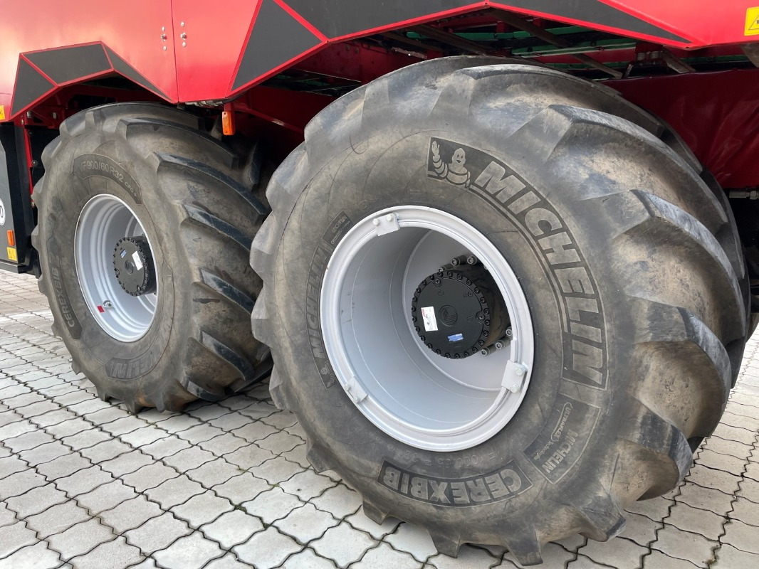 Grimme REXOR 6300 Platinum - Talajművelő gep: 3 kép. Grimme REXOR 6300 Platinum - Talajművelő gep: 3 kép.