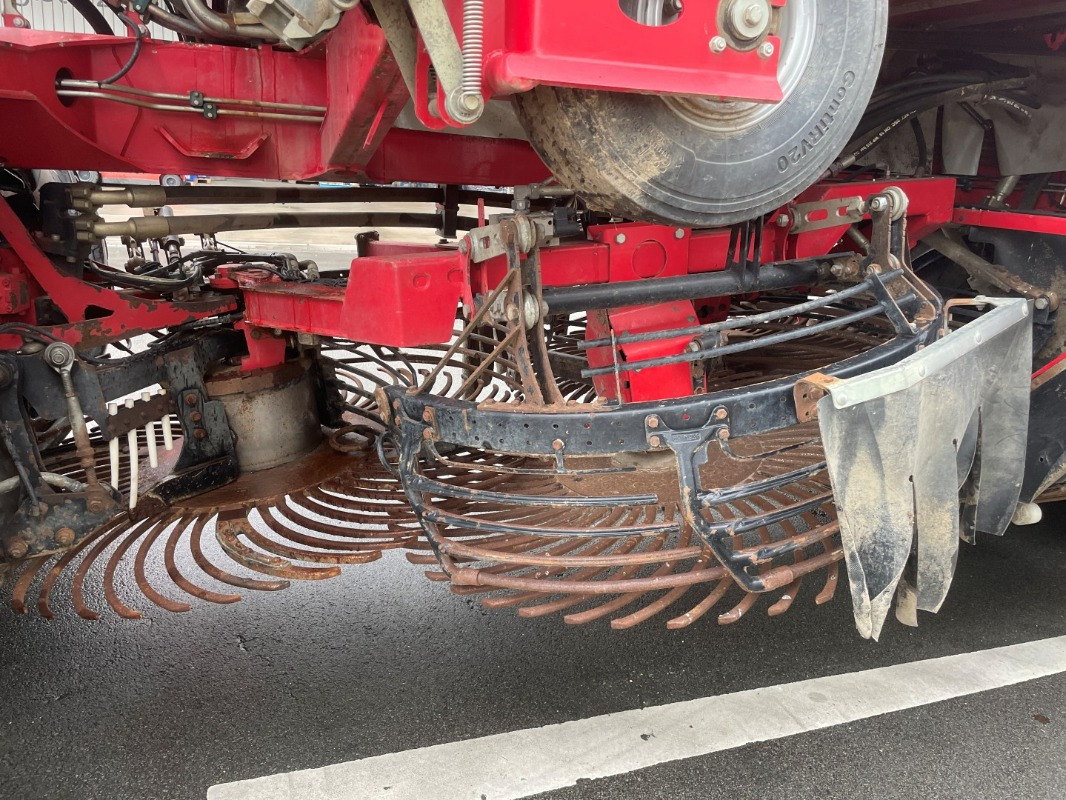 Holmer T4-40 - Talajművelő gep: 3 kép. Holmer T4-40 - Talajművelő gep: 3 kép.