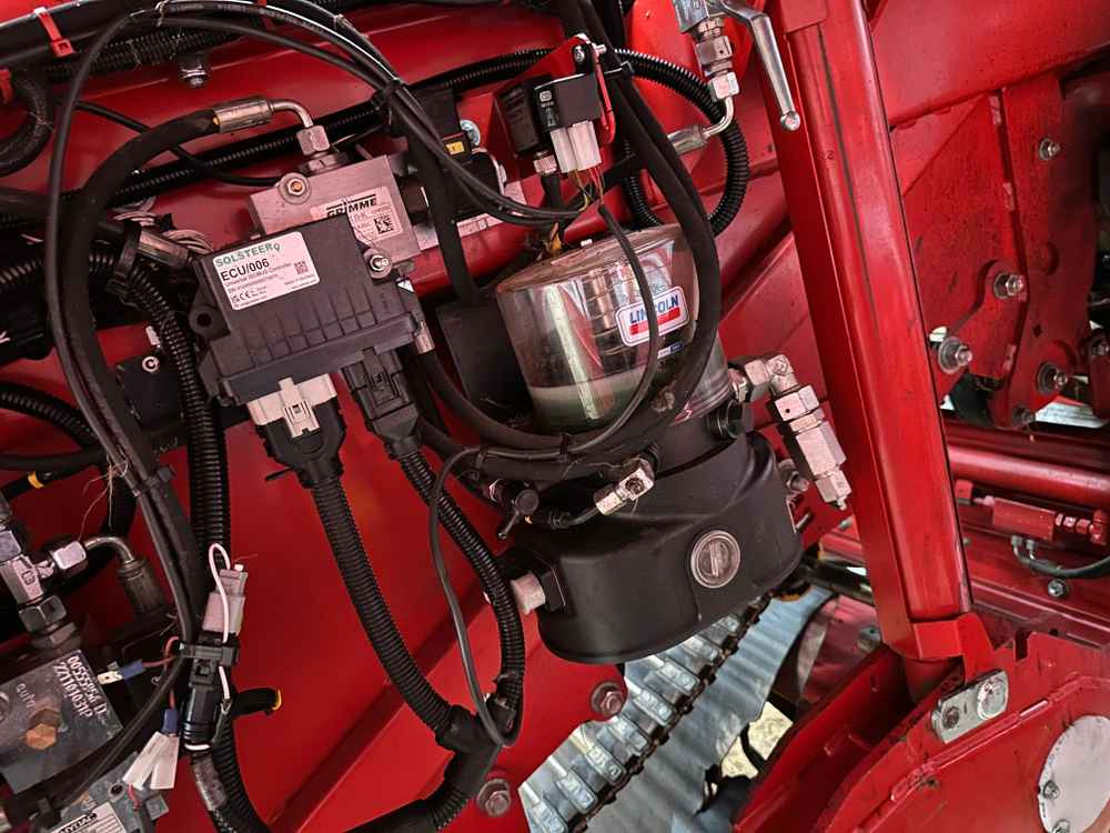 Grimme CS-150 CombiStar XL - Burgonyakombájn: 4 kép. Grimme CS-150 CombiStar XL - Burgonyakombájn: 4 kép.