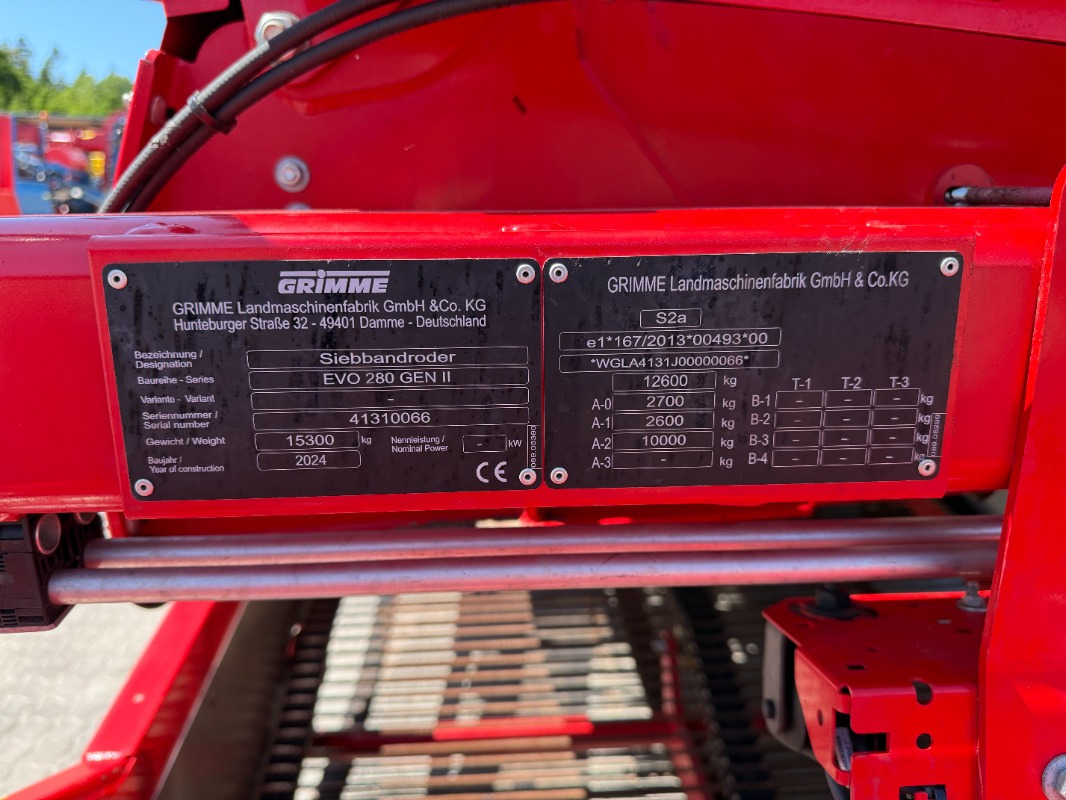 Grimme EVO 280 ClodSep Gen II - Betakarító gép: 2 kép. Grimme EVO 280 ClodSep Gen II - Betakarító gép: 2 kép.
